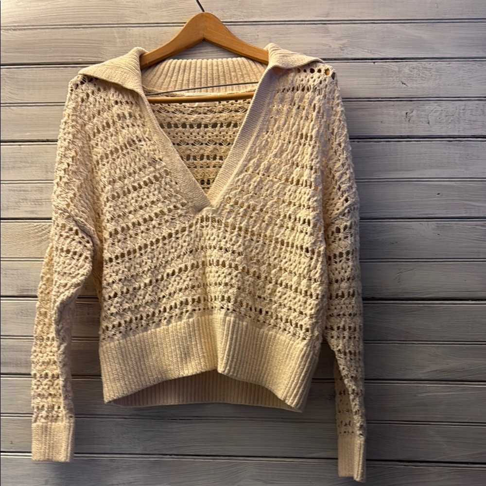 Anthropologie cream knit cropped sweater crocheted look